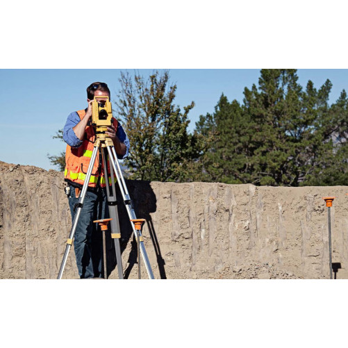 Théodolite Électronique DT209