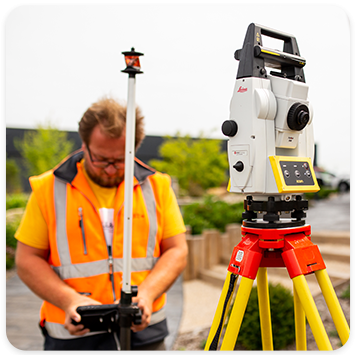 PARET TP & STATION TOTALE LEICA ICR70